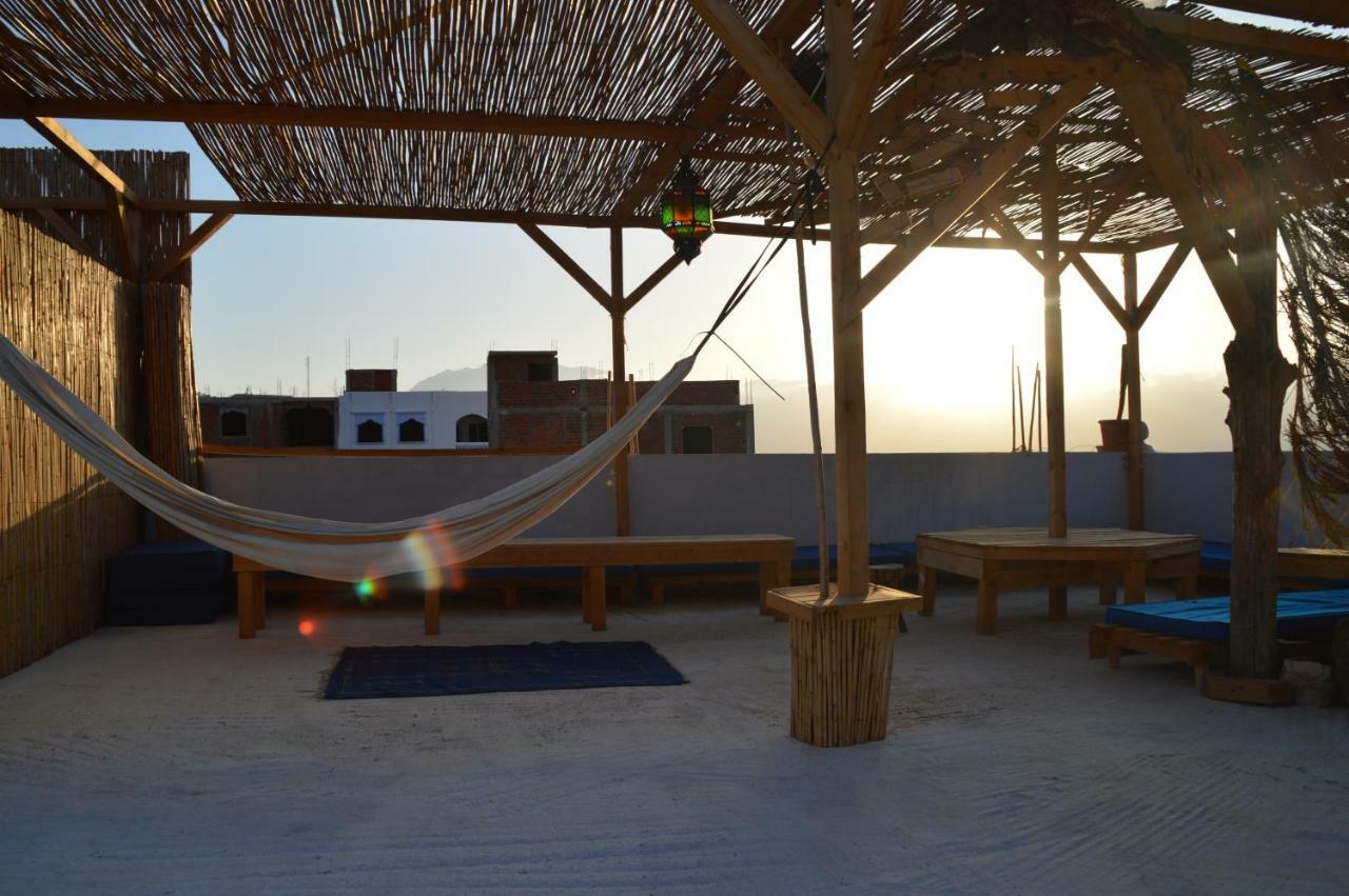 Alibaba Apartment Hostel Bamboo Rooftop Room Şafşavan Dış mekan fotoğraf
